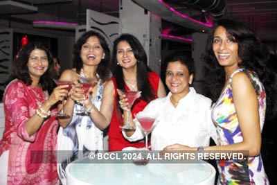 Poonam Dhillon's b'day party