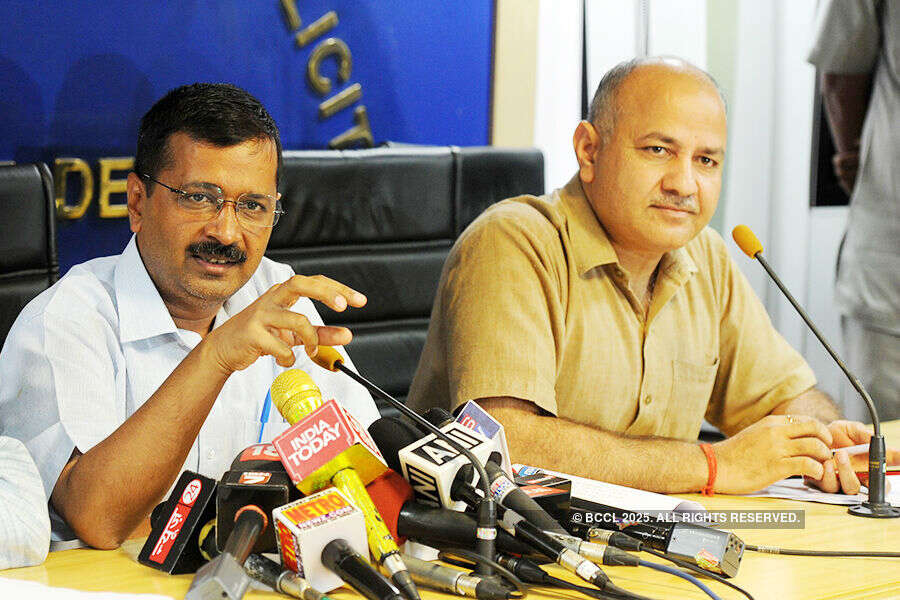 Arvind Kejriwal, Manish Sisodia press meet
