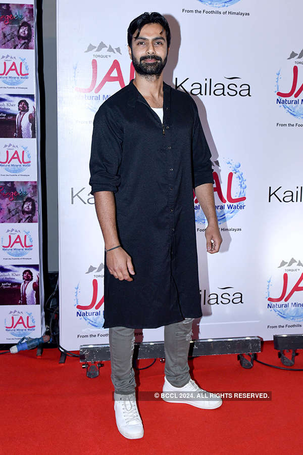 Kailash Kher celebrates musical journey of Kailasa