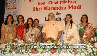 Narendra Modi, Raveena Tandon pics