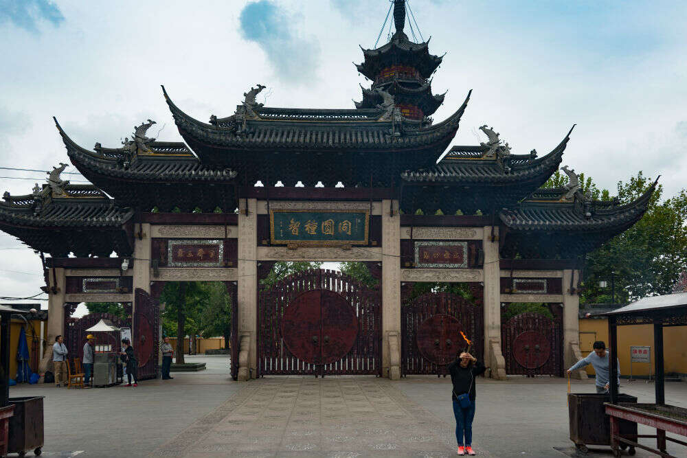 Longhua Temple 10921785753_f7c5b0bd22_o