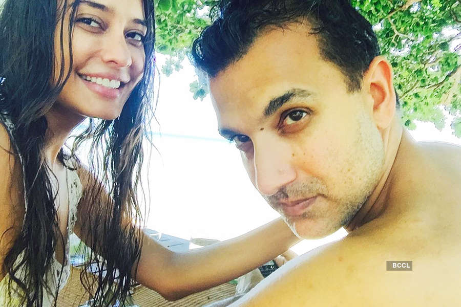 Lisa Haydon blessed with a baby boy
