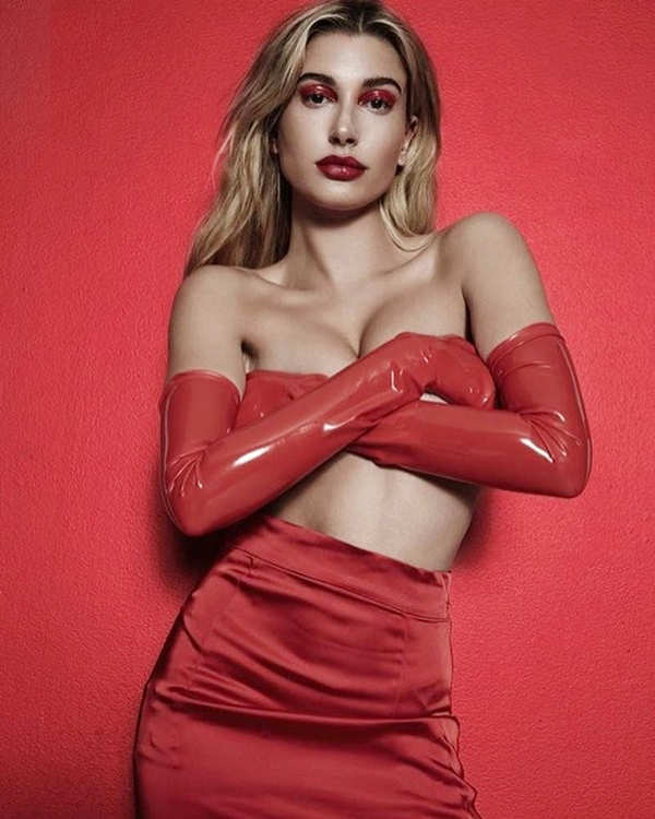 Hailey Baldwin poses topless for campaign