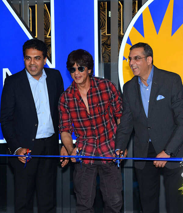 Shah Rukh Khan inaugurates Inox multiplex