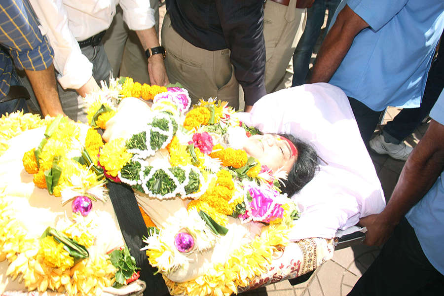 TV stars at Reema Lagoo's funeral