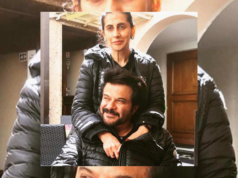 Sonam Kapoor Posts An Emotional Anniversary Wish For Papa Anil And