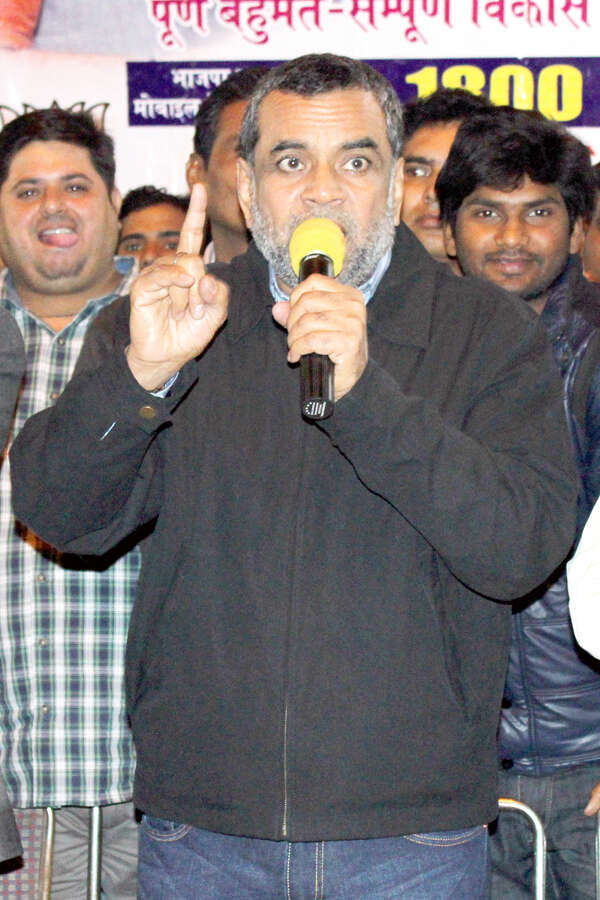 Paresh Rawal's comment against Arundhati Roy