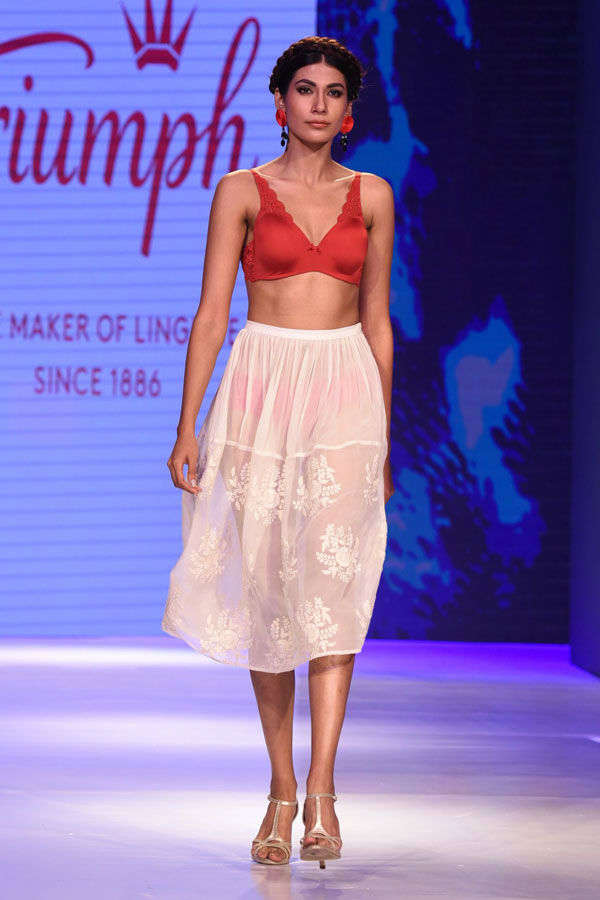 Triumph lingerie fashion show '17