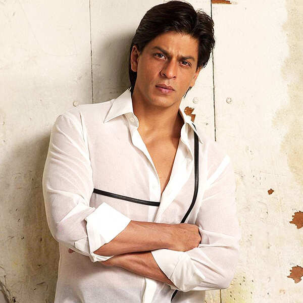 Death hoax of Shah Rukh Khan killed in a plane crash goes viral