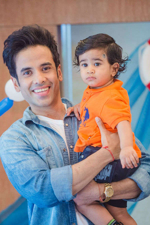 Tusshar Kapoor celebrates son Laksshya's 1st birthday