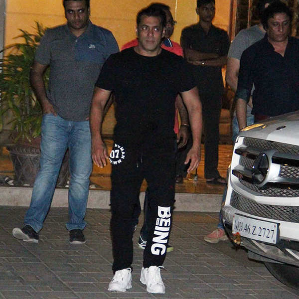 Salman Khan celebrates the launch of Being Human E-Cycles