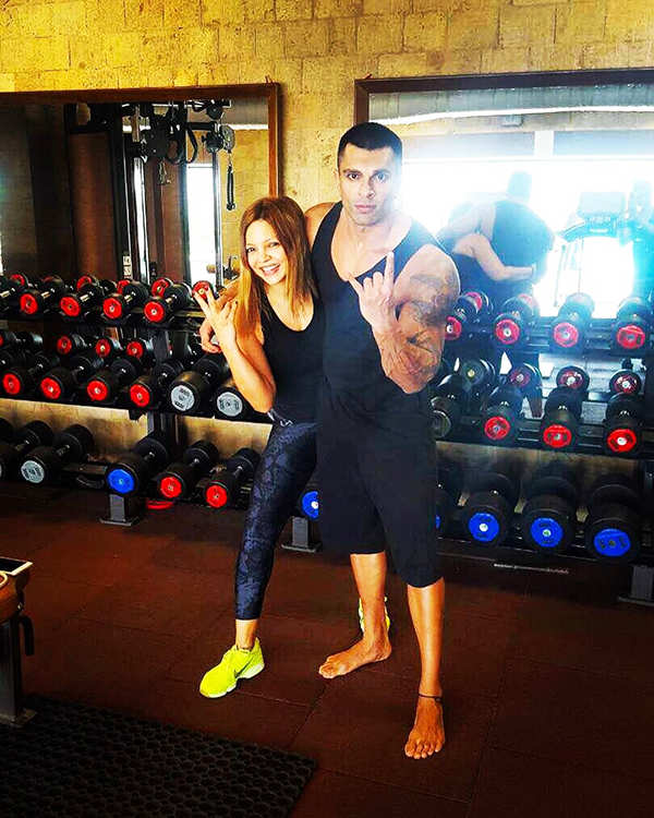 Workout photos of these TV stars will motivate you to hit the gym