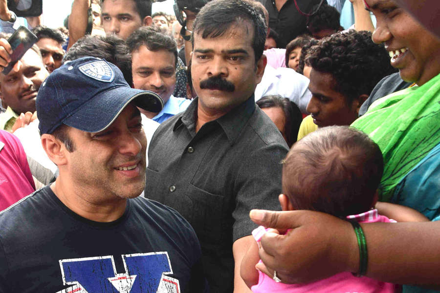 Salman Khan supports Public Utility Toilets