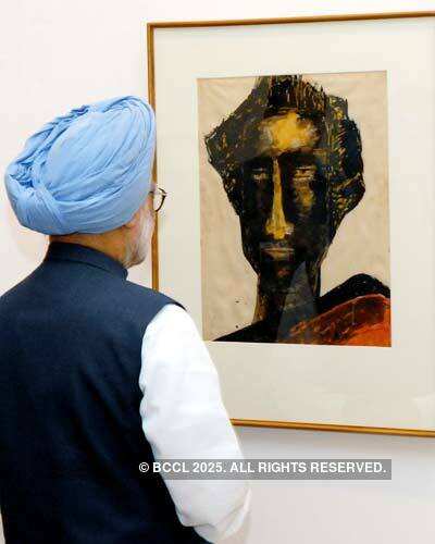 PM at an art show