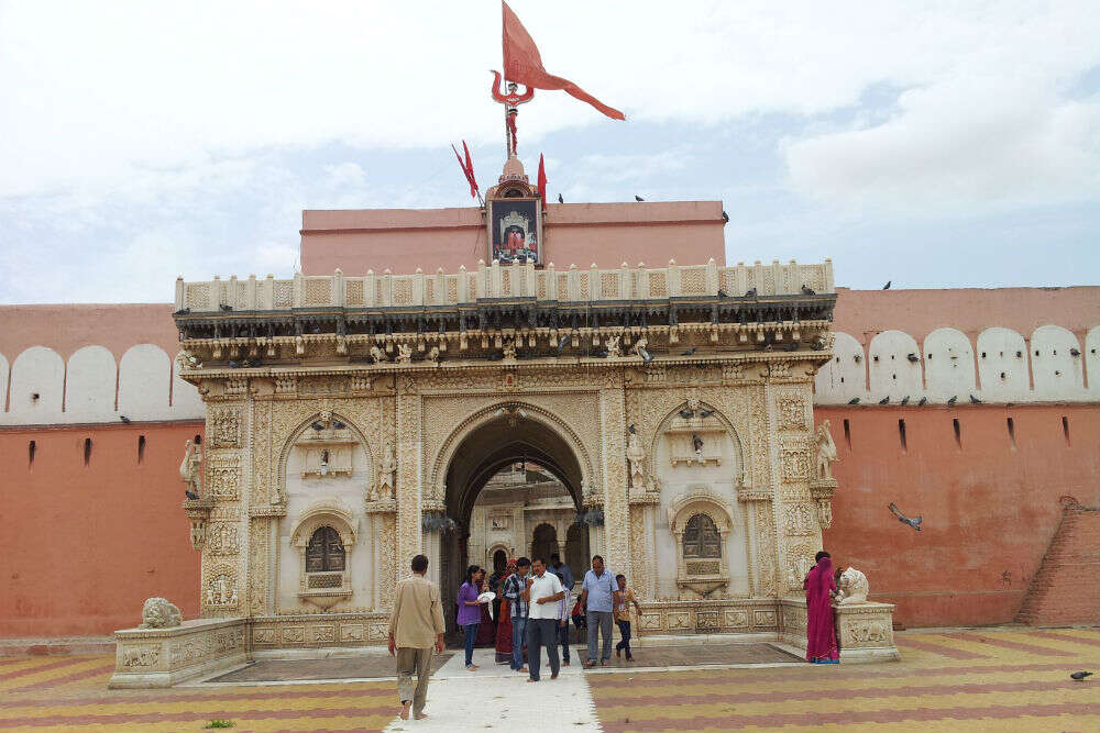 Karni Mata Temple Bikaner Get The Detail Of Karni Mata Temple On Karni Mata Temple Bikaner Get The Detail Of Karni Mata Temple On