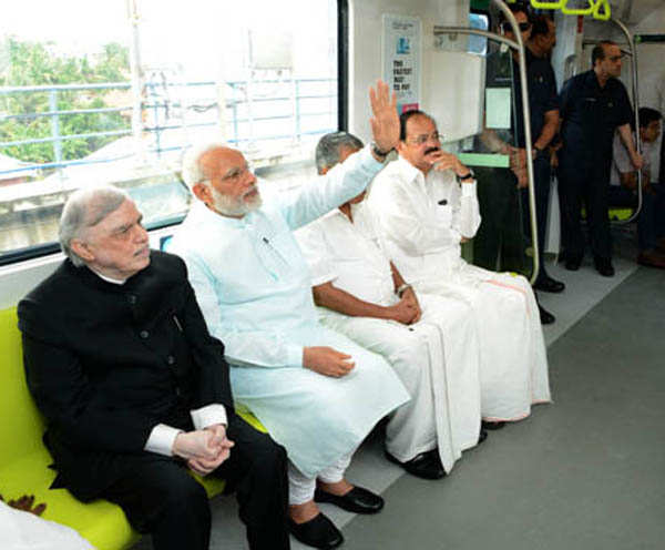 PM inaugurates Kochi's first metro rail service