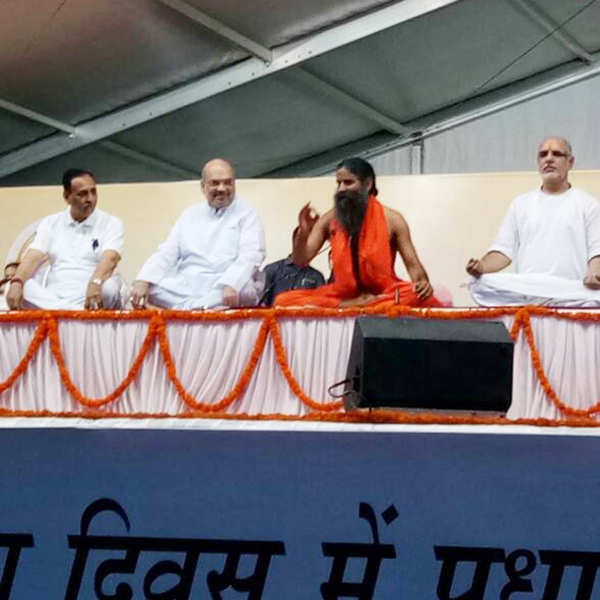 On International Yoga Day 2017, Baba Ramdev sets world records