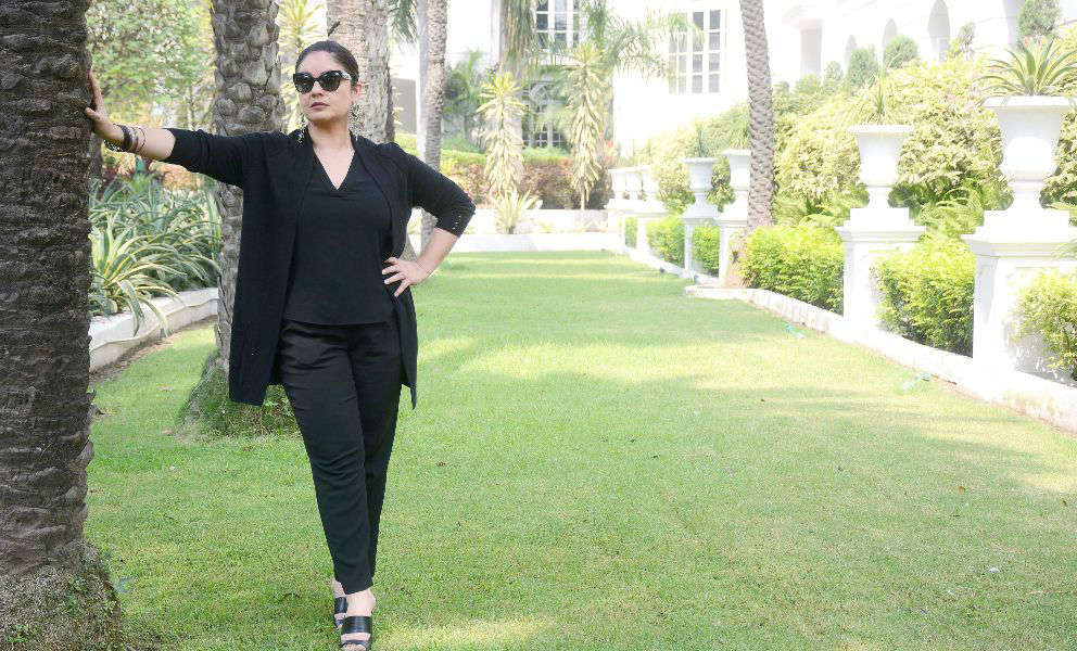 Sober Pooja Bhatt to portray an alcoholic cop