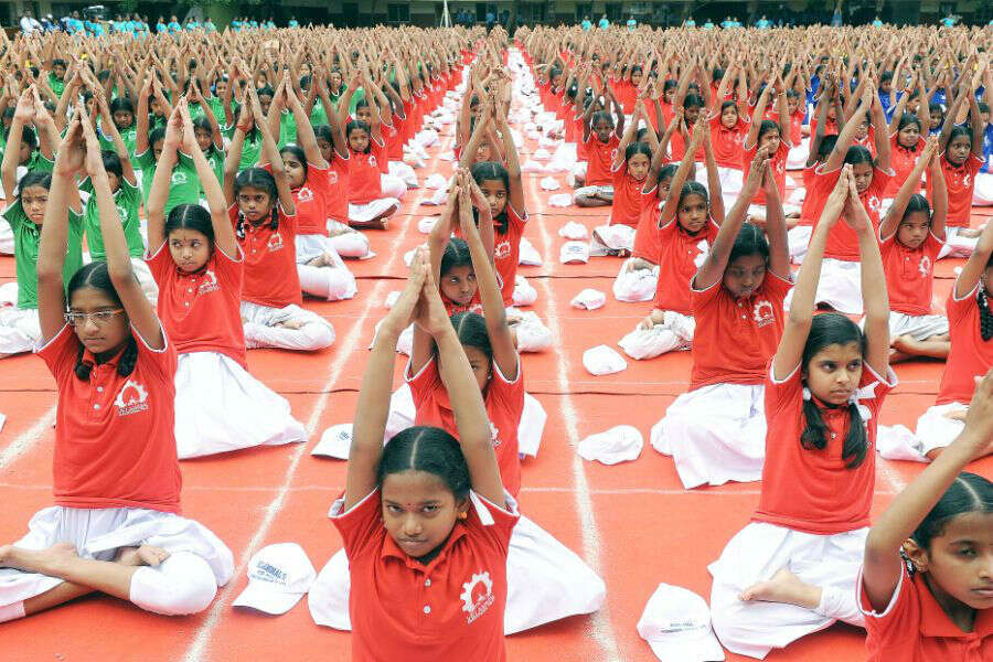 3001 students of Velammal metric higher secondary school