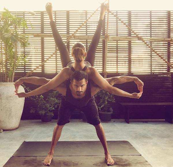 Bipasha, Karan turn ‘yogi monkeys’