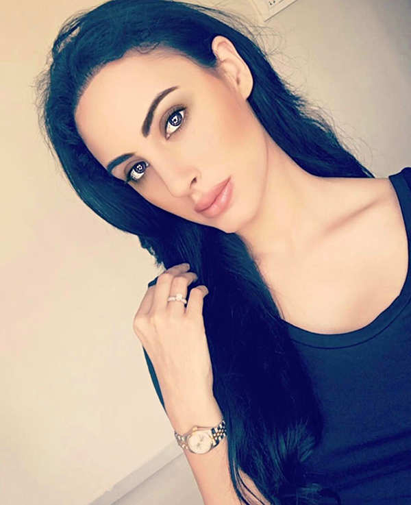 Stunning Deana Uppal all set to play a powerful role in her movie 'Hard Kaur'