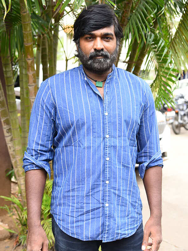 Vijay Sethupathi attends Vikram Vedha press meet