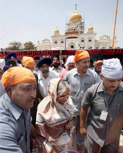 Sheila Dikshit at Gurdwara