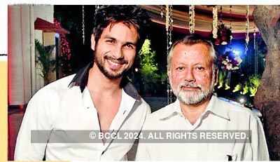 Shahid with father