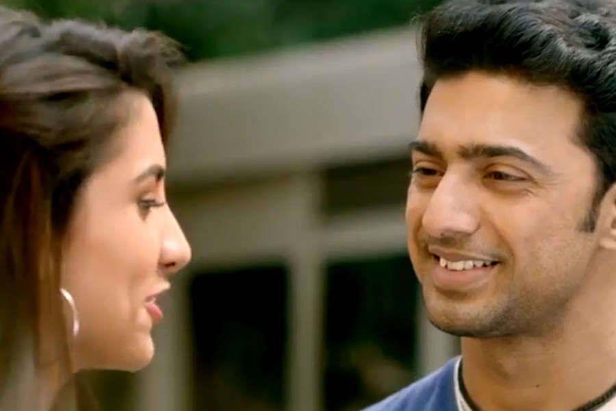 Rukmini Maitra and Dev in Chaamp