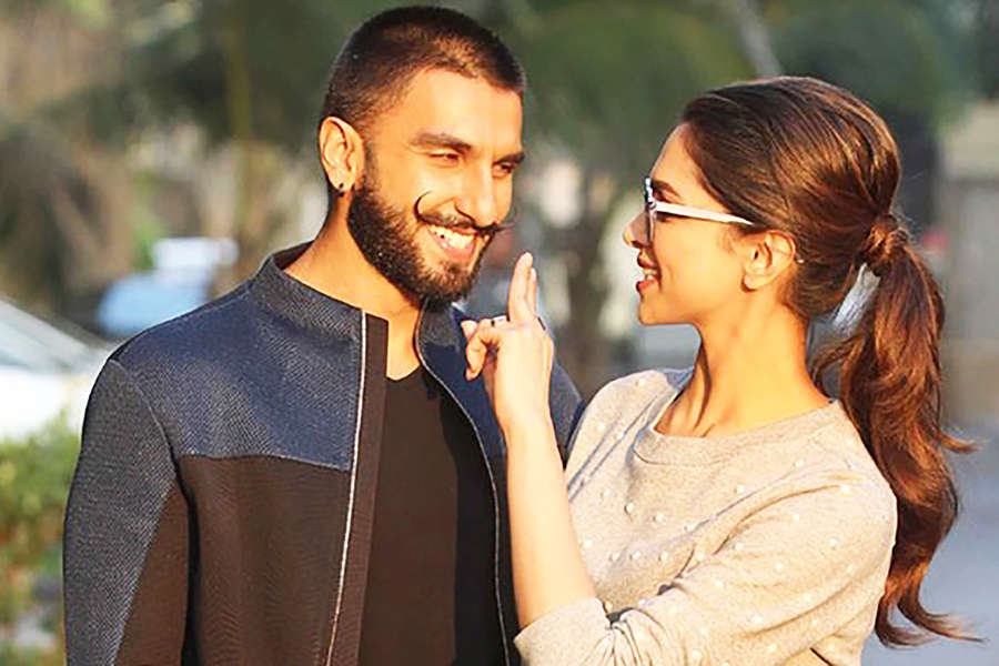 This throwback picture of Deepika and Ranveer go viral on social media