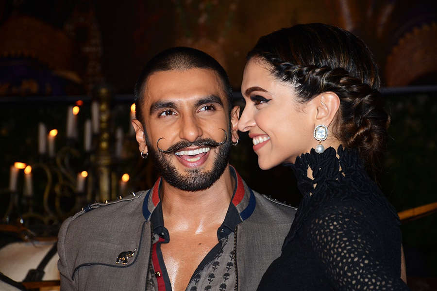 This throwback picture of Deepika and Ranveer go viral on social media