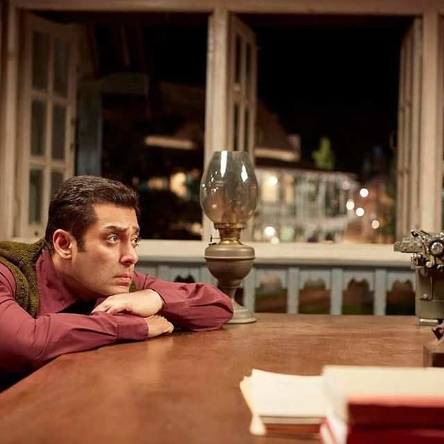 Salman signs exclusive deal with Amazon