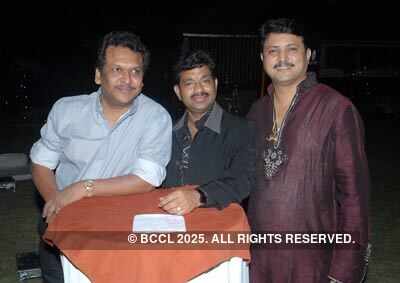 Satish & Mala Munde's Anniversary