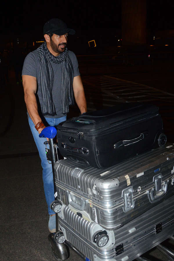 Photos of celebrities at airport