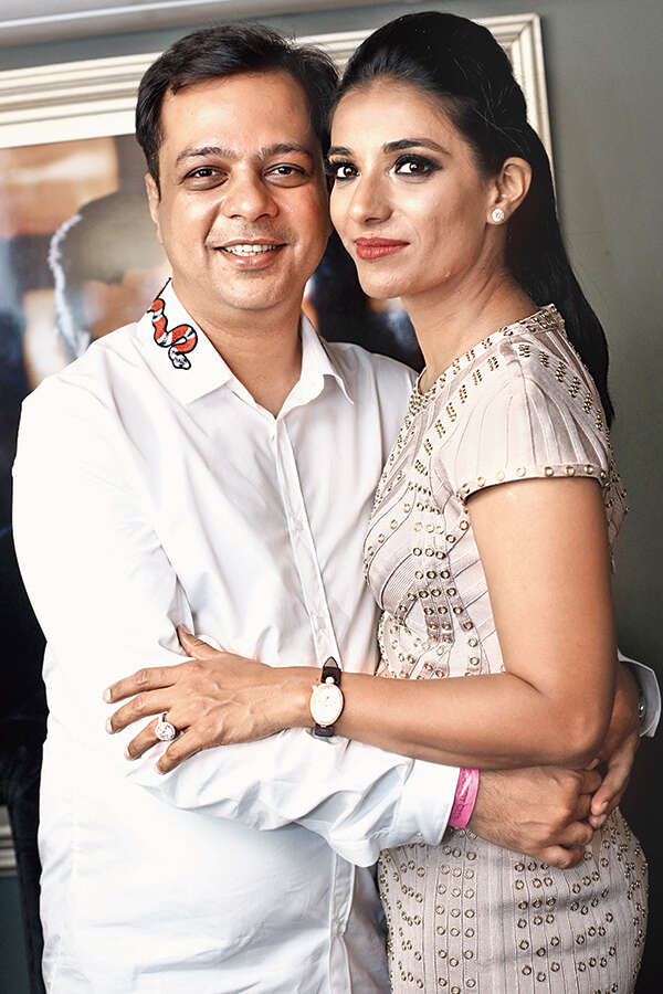 Tom Swoon performs at Playboy Club