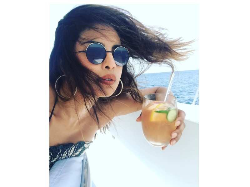 This picture of Priyanka Chopra chilling in the seas will give you major vacation goals