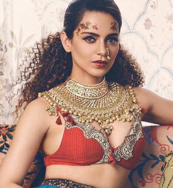 Kangana Ranaut looks hot