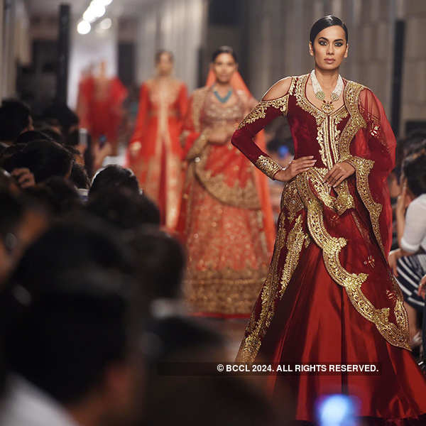 FDCI India Couture Week 2017: Day 2: Manav Gangwani