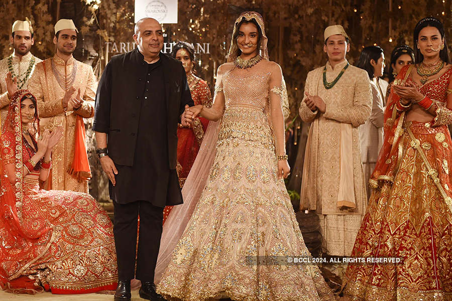 FDCI India Couture Week 2017: Day 3: Tarun Tahiliani