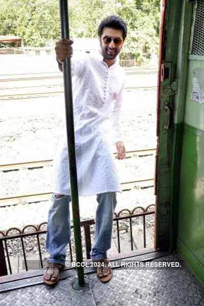 Ranbir 'train'ed in 'Raajneeti'