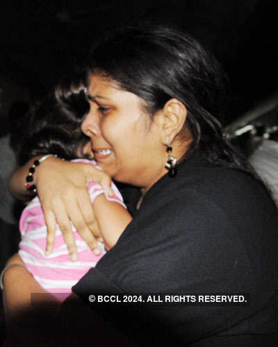Dazed survivors reach Mumbai