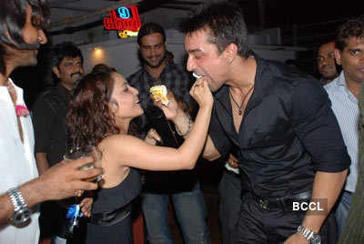 Ajaz Khan Greeted By Chitrakshi During His Birthday Bash In Mumbai ...