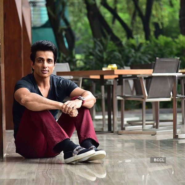 Sonu Sood joins the cast of ‘Manikarnika – The Queen of Jhansi’!
