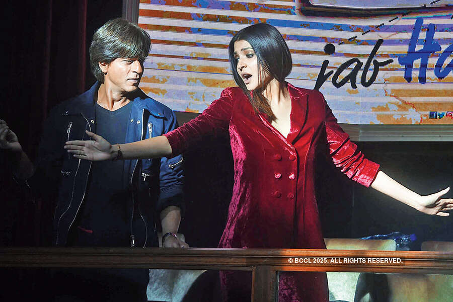 Shah Rukh Khan and Anushka Sharma