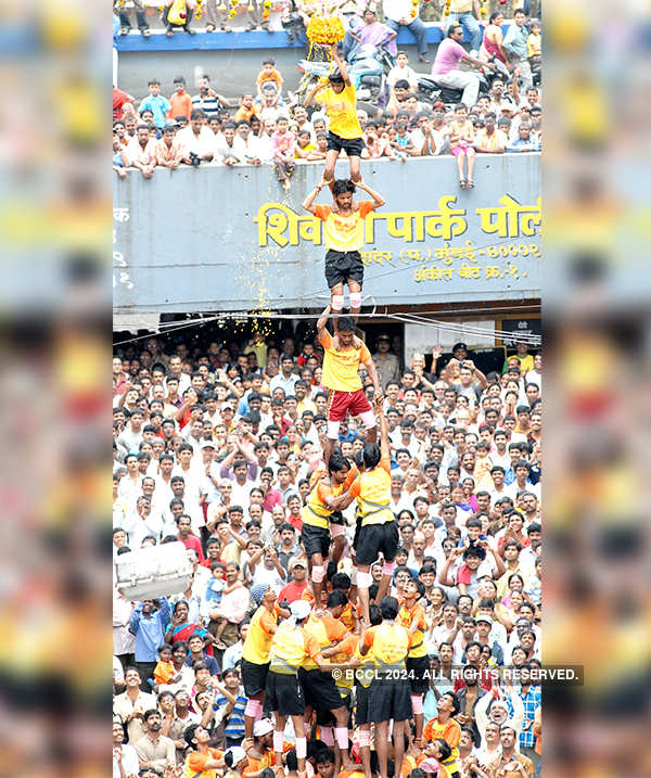 Dahi Handi celebrations: High scale human pyramids