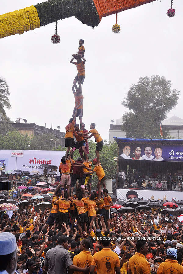 Dahi Handi celebrations: High scale human pyramids