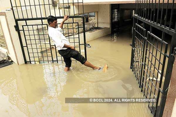 Floods wreak havoc in Bihar, Assam, West Bengal