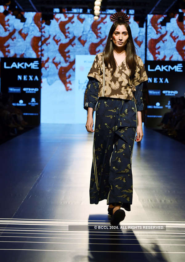 LFW '17: Day 2 - Paramparik Karigar