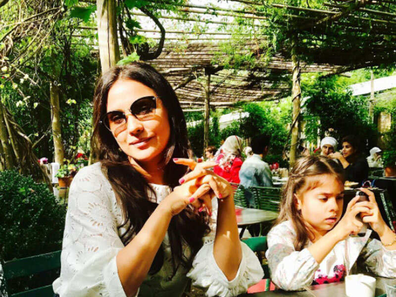 Pic: Lara Dutta goes lunching with daughter Saira