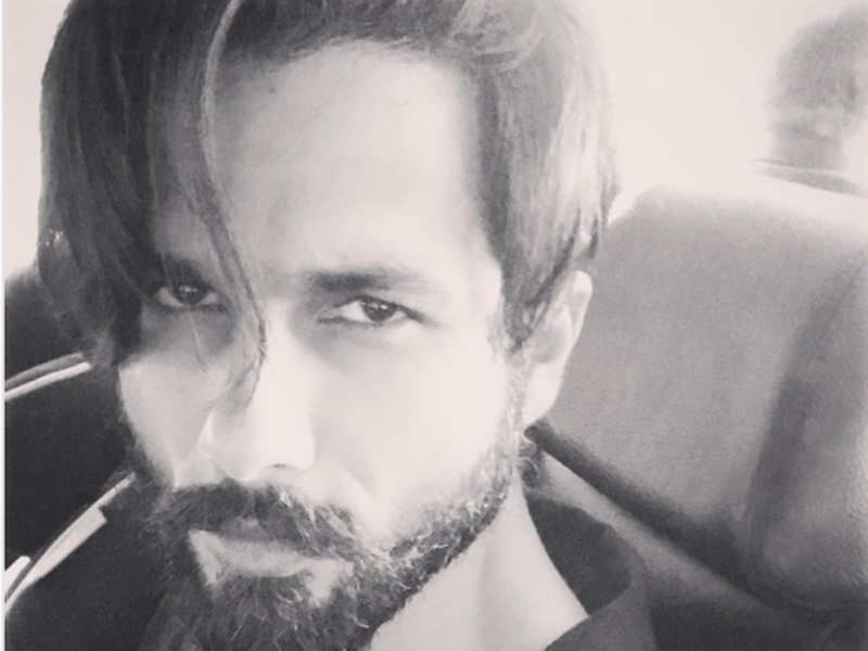 Shahid Kapoor shares a selfie from his European vacation